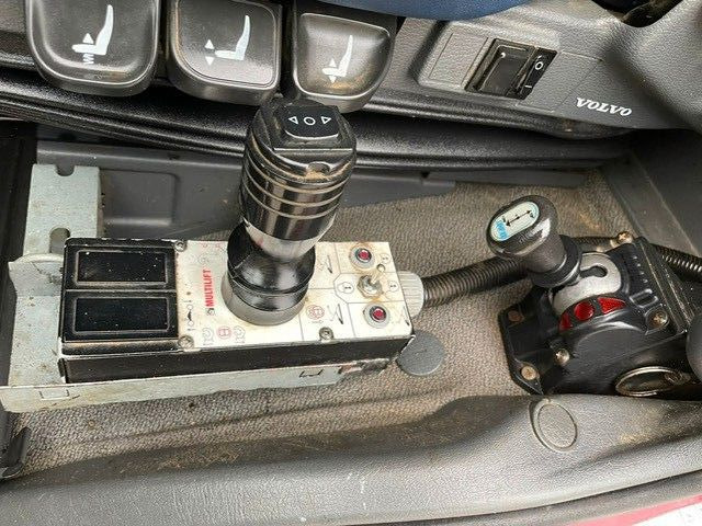 Hook lift truck Volvo FM12-400. 6X4. HIAB 166. Klima. EU5.: picture 19 Hook lift truck Volvo FM12-400. 6X4. HIAB 166. Klima. EU5.: picture 19