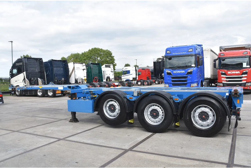 Broshuis MFCC - LIFT AXLE - SAF AXLES - DISC BRAKES - 2 x EXTENDABLE - EXCELLENT CONDITION - - Container transporter/ Swap body semi-trailer: picture 4 Broshuis MFCC - LIFT AXLE - SAF AXLES - DISC BRAKES - 2 x EXTENDABLE - EXCELLENT CONDITION - - Container transporter/ Swap body semi-trailer: picture 4