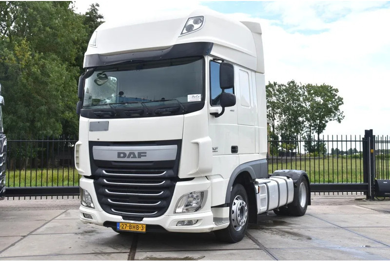 DAF XF 460 SSC 4x2 - EURO 6 - 878 TKM - ACC - AIRCO - 2 x FUEL TANKS - GOOD CONDITION - - Tractor unit: picture 2 DAF XF 460 SSC 4x2 - EURO 6 - 878 TKM - ACC - AIRCO - 2 x FUEL TANKS - GOOD CONDITION - - Tractor unit: picture 2