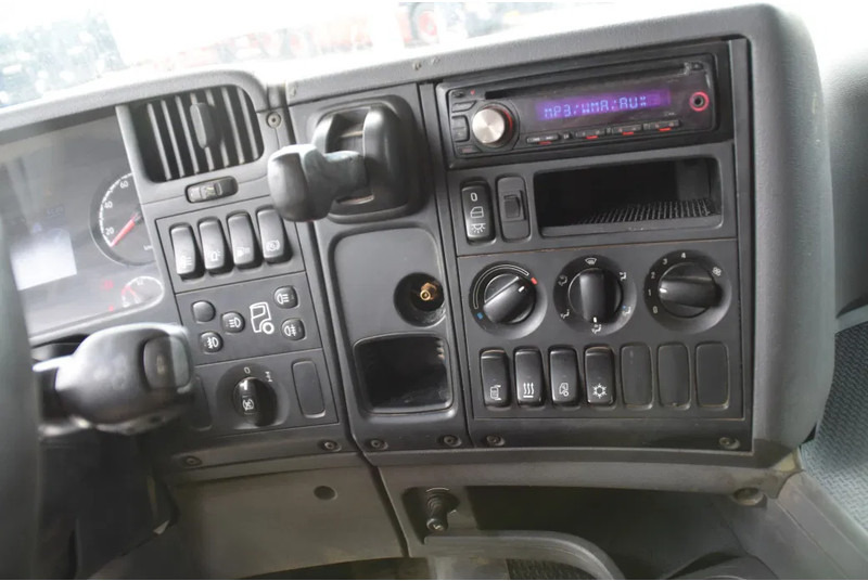 Scania G400 HL 4x2 - RETARDER - 952 TKM - AIRCO - HYDRAULIC SYSTEM - PTO - - Tractor unit: picture 5 Scania G400 HL 4x2 - RETARDER - 952 TKM - AIRCO - HYDRAULIC SYSTEM - PTO - - Tractor unit: picture 5