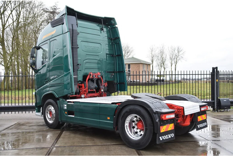 Volvo FH 460 Globetrotter 4x2 - EURO 6 - 805 TKM - NAVI - ALCOA'S - LED LIGHTS - GOOD CONDITION - - Tractor unit: picture 3 Volvo FH 460 Globetrotter 4x2 - EURO 6 - 805 TKM - NAVI - ALCOA'S - LED LIGHTS - GOOD CONDITION - - Tractor unit: picture 3