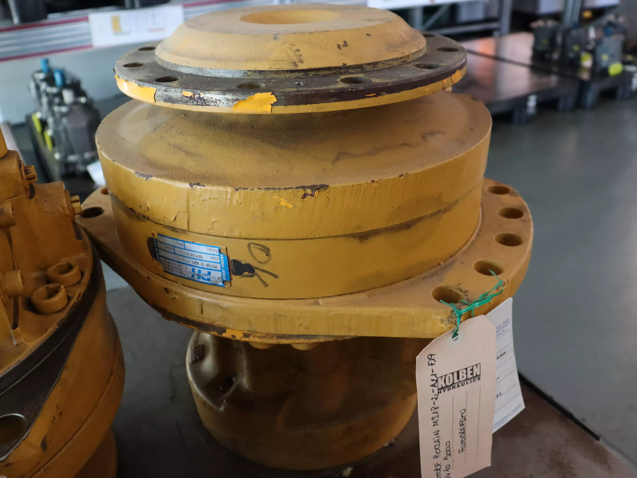 POCLAIN MS18-2-A21-F19-1410-5000 - Hydraulic motor for Construction machinery: picture 3 POCLAIN MS18-2-A21-F19-1410-5000 - Hydraulic motor for Construction machinery: picture 3