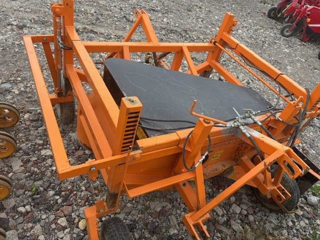 Keulmac ONION TOPPER - Grape harvesting machine: picture 1 Keulmac ONION TOPPER - Grape harvesting machine: picture 1