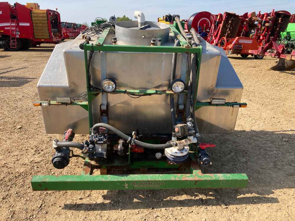 2000L Liquid Fertiliser Tank - Harvester: picture 2 2000L Liquid Fertiliser Tank - Harvester: picture 2
