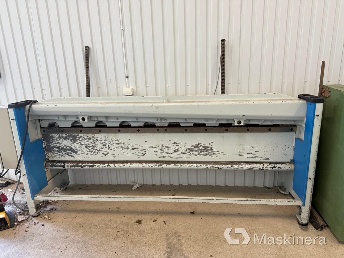 Giljotinkap Knuth KMT 2550 - Metalworking machinery: picture 1 Giljotinkap Knuth KMT 2550 - Metalworking machinery: picture 1