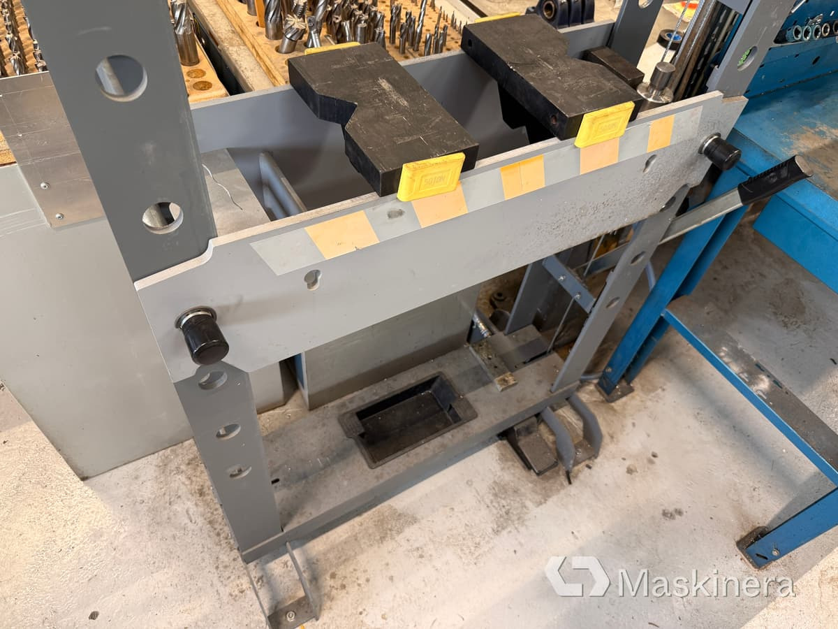 SNIT SP-50HAM/987SP50HAM Verkstadspress 50ton Snit sp-50 ham - Industrial equipment: picture 2 SNIT SP-50HAM/987SP50HAM Verkstadspress 50ton Snit sp-50 ham - Industrial equipment: picture 2