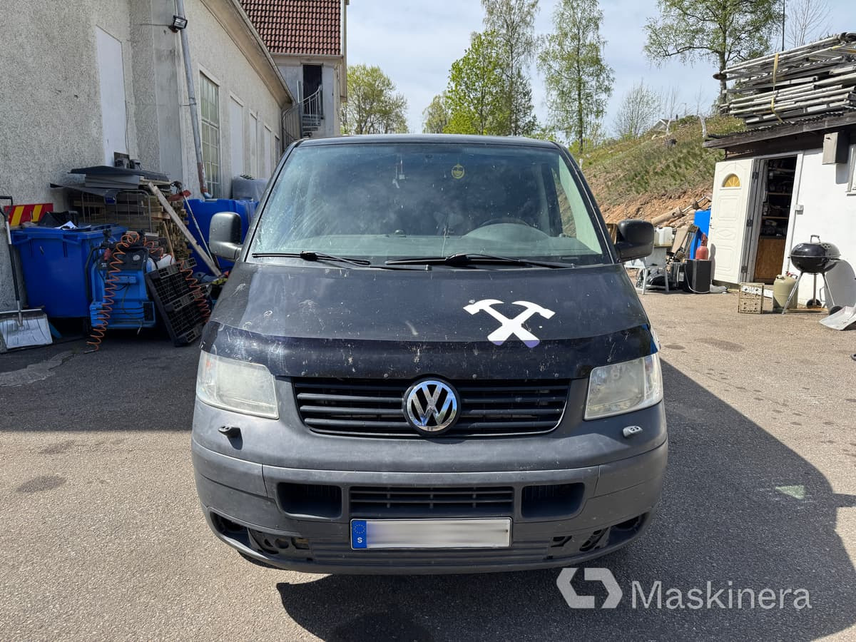 Skåpbil Volkswagen Transporter 2.5 TDI - Small van: picture 2 Skåpbil Volkswagen Transporter 2.5 TDI - Small van: picture 2