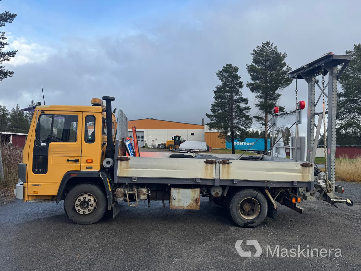 Volvo FL611 4X2 TMA-bil Volvo FL611 - Dropside/ Flatbed truck: picture 2 Volvo FL611 4X2 TMA-bil Volvo FL611 - Dropside/ Flatbed truck: picture 2