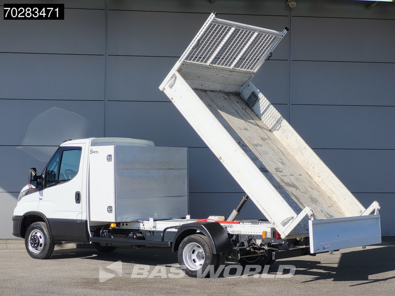 Iveco Daily 35C16 3.0L Kipper met Kist Dubbellucht 3,5t Trekhaak Airco Cruise Euro6 Tipper Benne Kieper 2m3 Airco Trekhaak Cruise control - Tipper van: picture 2 Iveco Daily 35C16 3.0L Kipper met Kist Dubbellucht 3,5t Trekhaak Airco Cruise Euro6 Tipper Benne Kieper 2m3 Airco Trekhaak Cruise control - Tipper van: picture 2