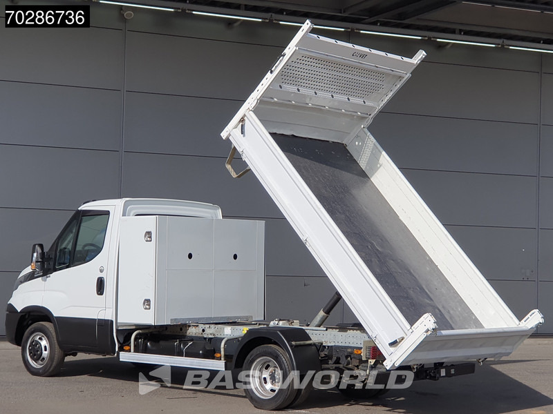 Iveco Daily 35C18 3.0L Automaat Kipper met Kist Dubbellucht 3,5t Trekhaak Airco Euro6 Tipper Kieper Benne 2m3 Airco Trekhaak Cruise control - Tipper van: picture 2 Iveco Daily 35C18 3.0L Automaat Kipper met Kist Dubbellucht 3,5t Trekhaak Airco Euro6 Tipper Kieper Benne 2m3 Airco Trekhaak Cruise control - Tipper van: picture 2