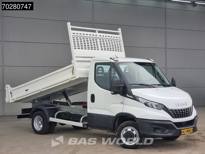 Iveco Daily 35C18 Open Laadbak 3.0L Automaat Dubbellucht 3.5t Trekhaak LED Airco Cruise Pritsche Pickup Open Box 2m3 Airco Trekhaak Cruise c - Flatbed van: picture 3 Iveco Daily 35C18 Open Laadbak 3.0L Automaat Dubbellucht 3.5t Trekhaak LED Airco Cruise Pritsche Pickup Open Box 2m3 Airco Trekhaak Cruise c - Flatbed van: picture 3