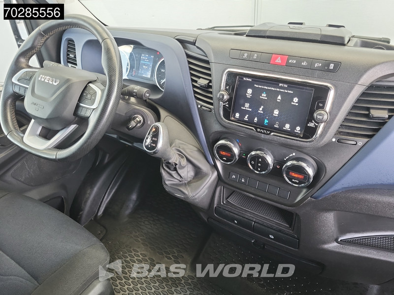 Panel van Iveco Daily 35S18 3.0L Automaat L2H2 3,5t Trekhaak LED Navi Airco Cruise Camera Euro6 L2 11m3 Airco Trekhaak Cruise control: picture 10