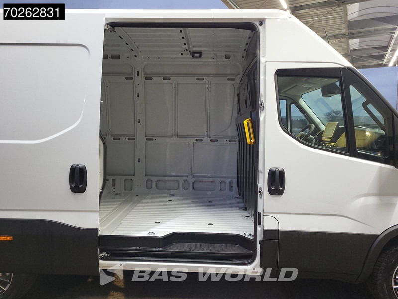 Iveco Daily 35S21 3.0L Automaat 210PK L2H2 2025-Model 3,5t Trekvermogen ACC LED CarPlay Camera Parkeersensoren Velgen Euro6 L3 12m3 Airco - Panel van: picture 3 Iveco Daily 35S21 3.0L Automaat 210PK L2H2 2025-Model 3,5t Trekvermogen ACC LED CarPlay Camera Parkeersensoren Velgen Euro6 L3 12m3 Airco - Panel van: picture 3