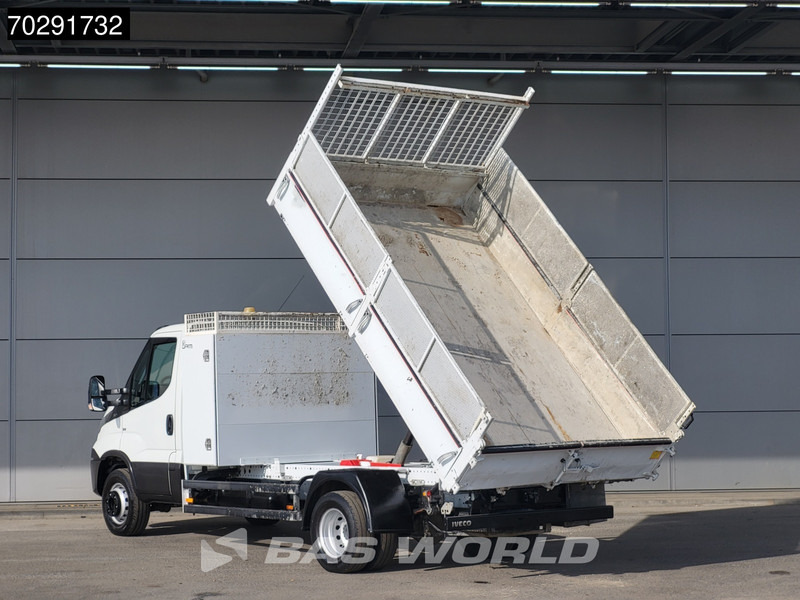 Iveco Daily 72C18 3.0L Open Laadbak met Kist Dubbellucht 3,5t Trekhaak Airco Cruise Euro6 Pritsche Pickup Open Box Airco Trekhaak Cruise con - Flatbed van: picture 2 Iveco Daily 72C18 3.0L Open Laadbak met Kist Dubbellucht 3,5t Trekhaak Airco Cruise Euro6 Pritsche Pickup Open Box Airco Trekhaak Cruise con - Flatbed van: picture 2