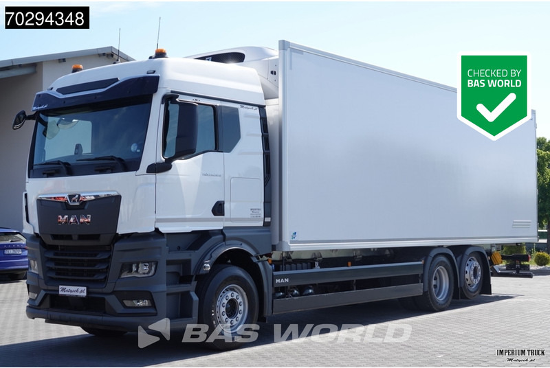 MAN TGX 26.520 TGX 6X2 Thermo King T-1000 R Automatic Lift-Steering Axle Euro 6 - Refrigerator truck: picture 1 MAN TGX 26.520 TGX 6X2 Thermo King T-1000 R Automatic Lift-Steering Axle Euro 6 - Refrigerator truck: picture 1