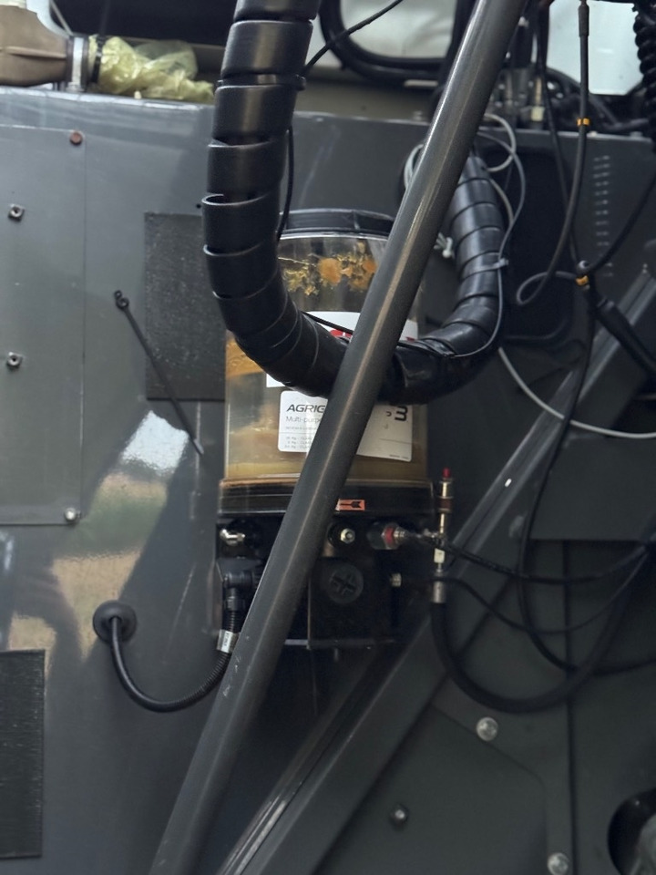 Forage harvester Claas Jaguar 850 Allrad: picture 9 Forage harvester Claas Jaguar 850 Allrad: picture 9