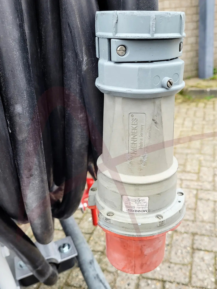 AXA POWER 3GSTS 200/345L - Ground power unit: picture 5 AXA POWER 3GSTS 200/345L - Ground power unit: picture 5