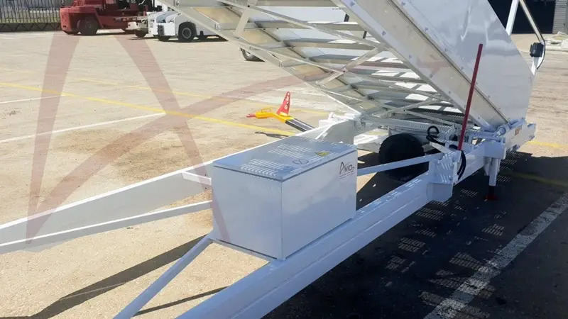 HUNERT 5.17-01 - Passenger stairs: picture 2 HUNERT 5.17-01 - Passenger stairs: picture 2