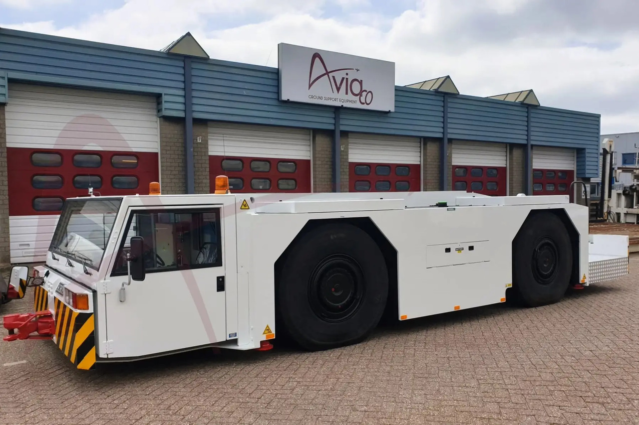 SCHOPF F396E - Pushback tractor: picture 4 SCHOPF F396E - Pushback tractor: picture 4