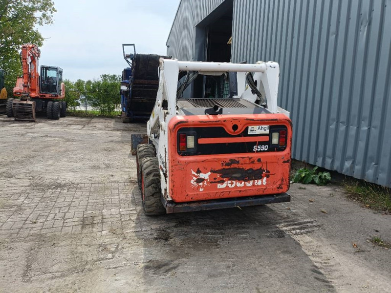 Bobcat s590 schranklader skid steer loader bucket, forks - Skid steer loader: picture 3 Bobcat s590 schranklader skid steer loader bucket, forks - Skid steer loader: picture 3