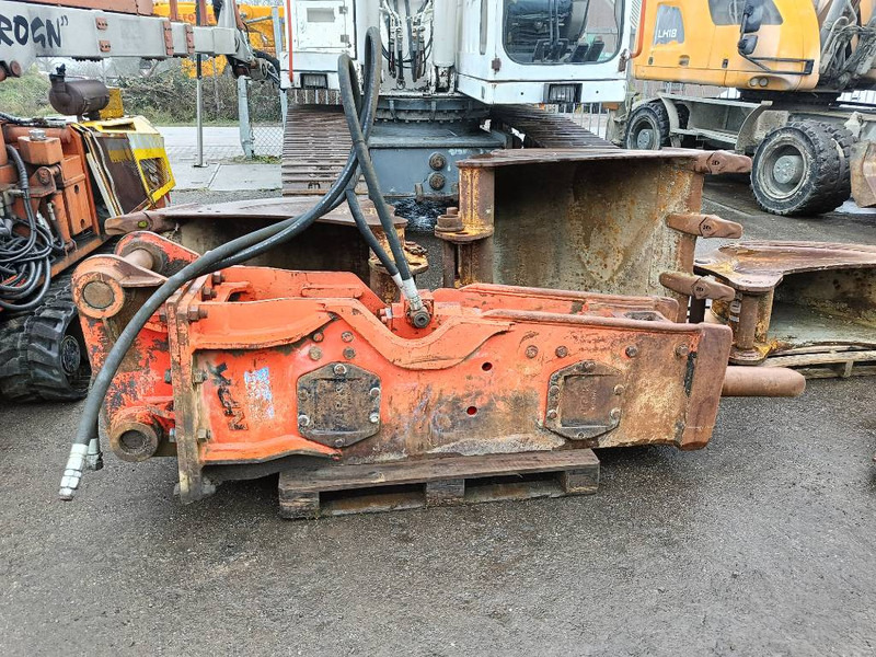 NPK E 210 GH9 hamer hammer hydraulic 18-25 ton 2000 - Hydraulic hammer for Construction machinery: picture 1 NPK E 210 GH9 hamer hammer hydraulic 18-25 ton 2000 - Hydraulic hammer for Construction machinery: picture 1
