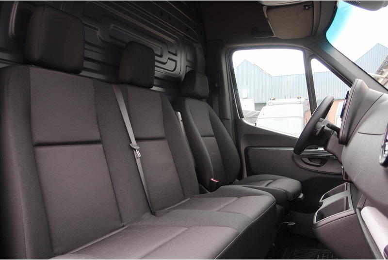 Panel van Mercedes-Benz Sprinter 519 CDI L2H2 4X4 AUT/ 2X DEUR/ 3,5T/ MBUX/ CAMERA/ ETC.: picture 16