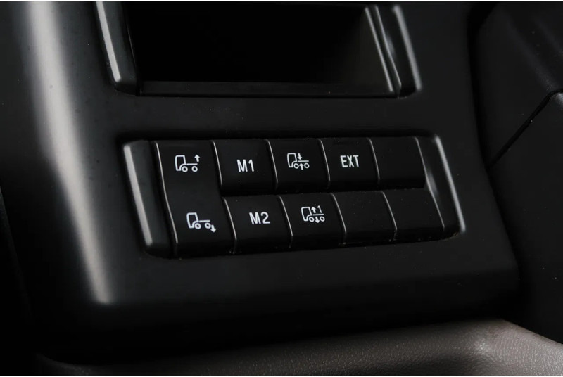 Scania R410 NGS LNG/ RETARDER/ ACC/ DIFF LOCK/ ETC - Tractor unit: picture 5 Scania R410 NGS LNG/ RETARDER/ ACC/ DIFF LOCK/ ETC - Tractor unit: picture 5