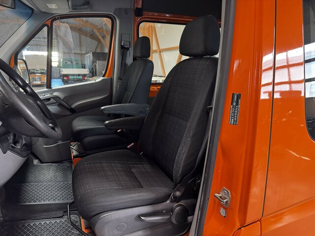 MERCEDES-BENZ Sprinter 316 CDI 4x4 Allrad L2H2 1. Hand! - Panel van: picture 4 MERCEDES-BENZ Sprinter 316 CDI 4x4 Allrad L2H2 1. Hand! - Panel van: picture 4