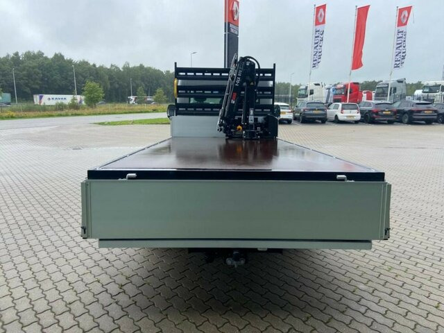 RENAULT Master 2.3 dCi 165 HIAB Kran T-CLX 013... - Flatbed van: picture 4 RENAULT Master 2.3 dCi 165 HIAB Kran T-CLX 013... - Flatbed van: picture 4