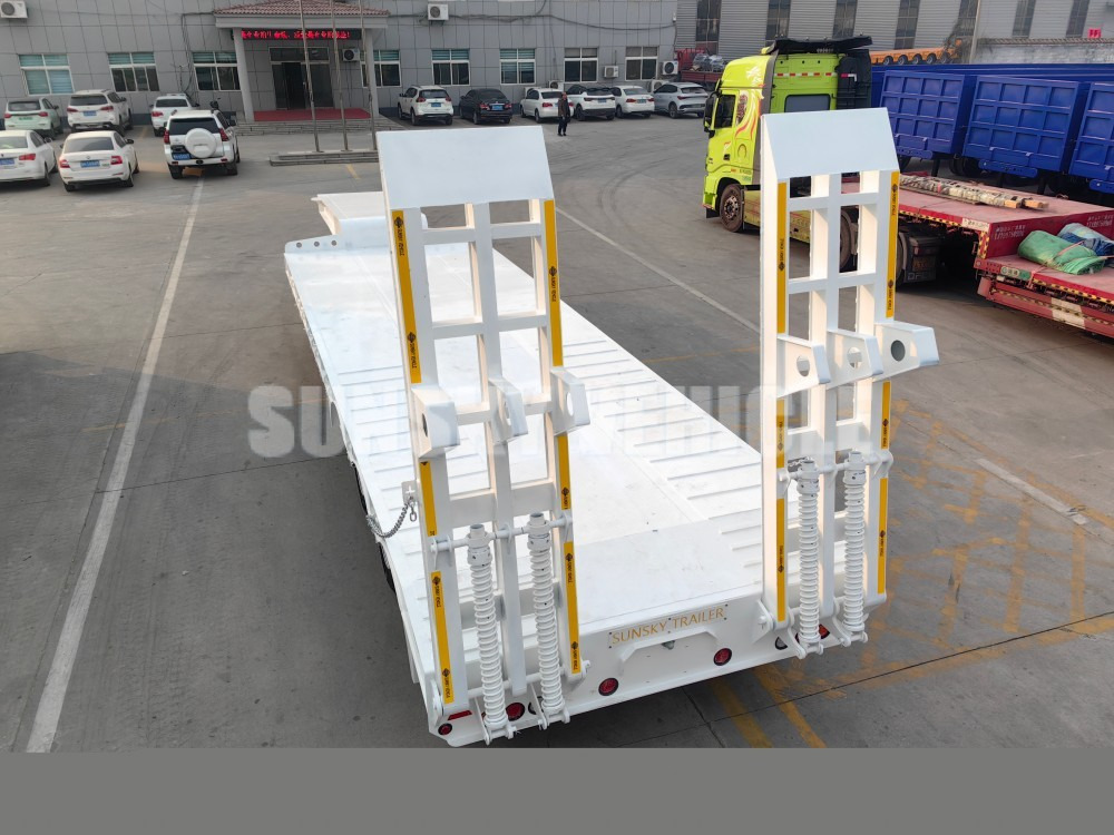 SUNSKY 3 Axle 40 Tons gooseneck lowbed trailer - Low loader semi-trailer: picture 4 SUNSKY 3 Axle 40 Tons gooseneck lowbed trailer - Low loader semi-trailer: picture 4
