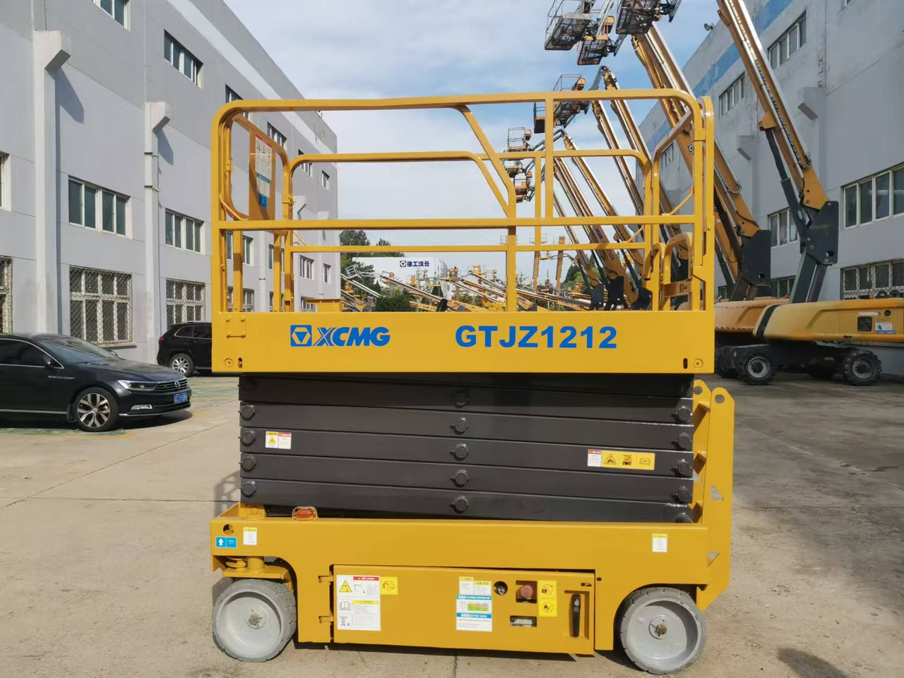 XCMG Official 12m Used Self Propelled Scissor Lift GTJZ1212 Aerial Work Platforms For Sale - Scissor lift: picture 3 XCMG Official 12m Used Self Propelled Scissor Lift GTJZ1212 Aerial Work Platforms For Sale - Scissor lift: picture 3