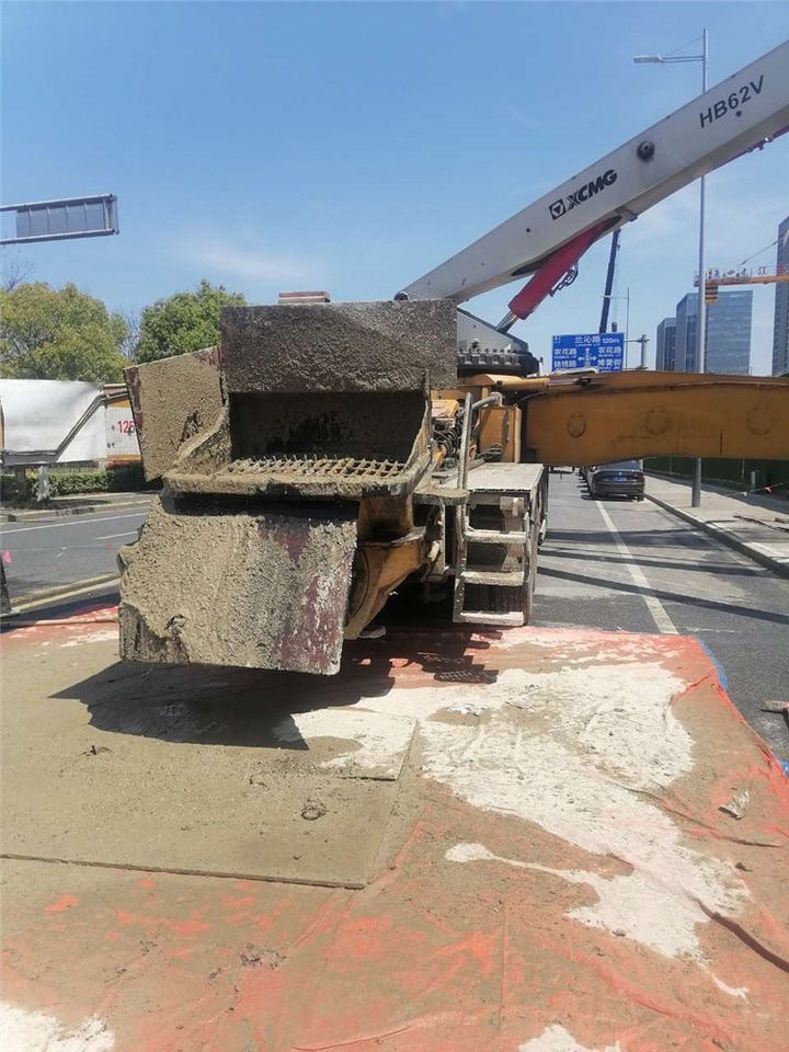 XCMG Official 2019 Year Hb62V Second Hand Used Hydraulic Concrete Pump Truck - Concrete pump truck: picture 5 XCMG Official 2019 Year Hb62V Second Hand Used Hydraulic Concrete Pump Truck - Concrete pump truck: picture 5
