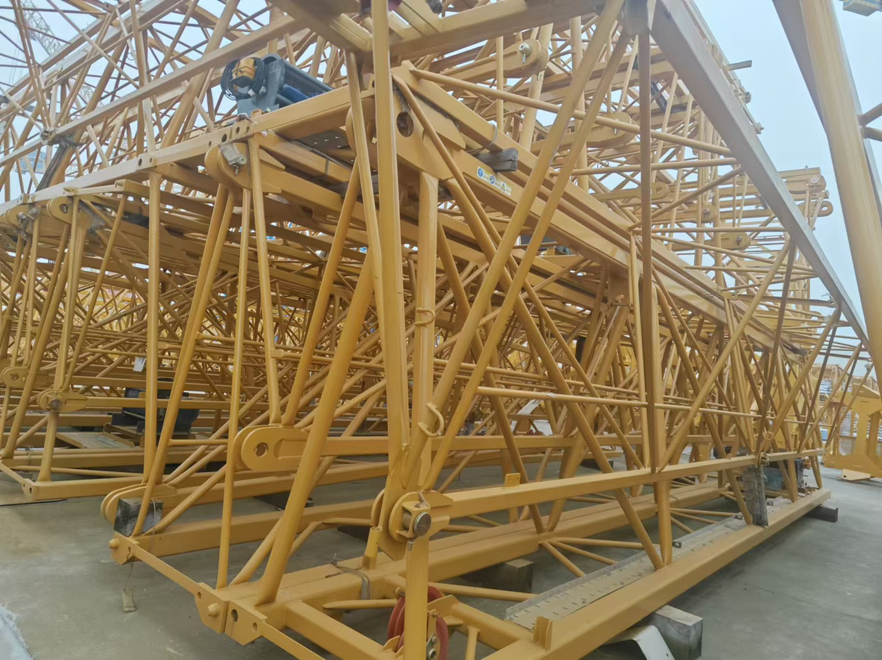 XCMG Official Prices Of Tower Cranes XGT6018-8S1 8ton Used Topless Tower Crane For Sale - Tower crane: picture 5 XCMG Official Prices Of Tower Cranes XGT6018-8S1 8ton Used Topless Tower Crane For Sale - Tower crane: picture 5