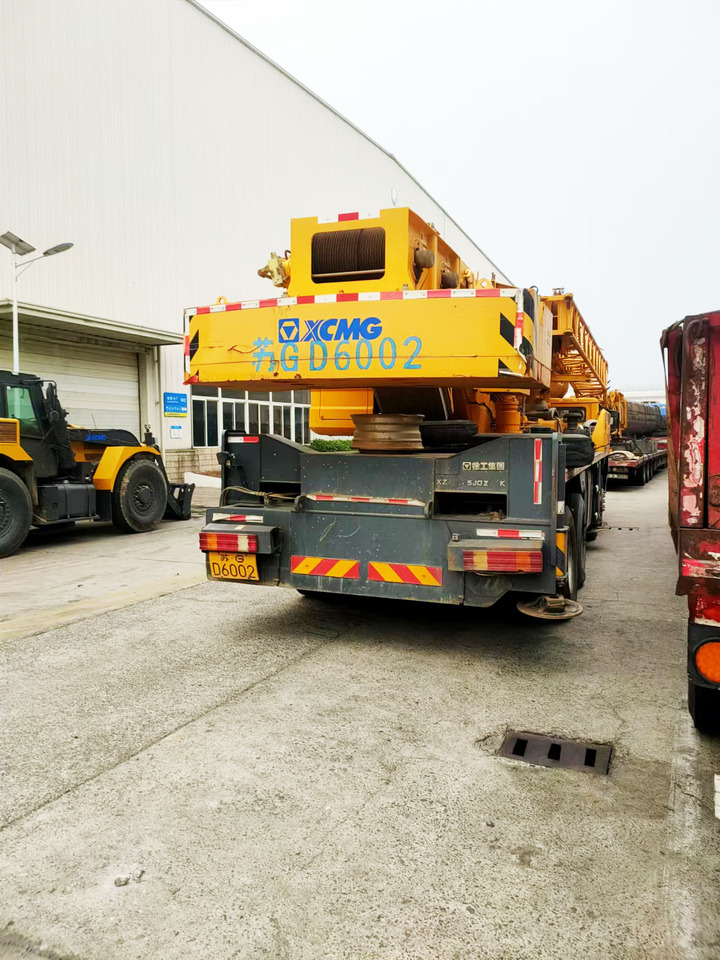 XCMG Official Second Hand Mobile Crane QY40KC 40 Ton Hydraulic Crane Price - Mobile crane: picture 4 XCMG Official Second Hand Mobile Crane QY40KC 40 Ton Hydraulic Crane Price - Mobile crane: picture 4
