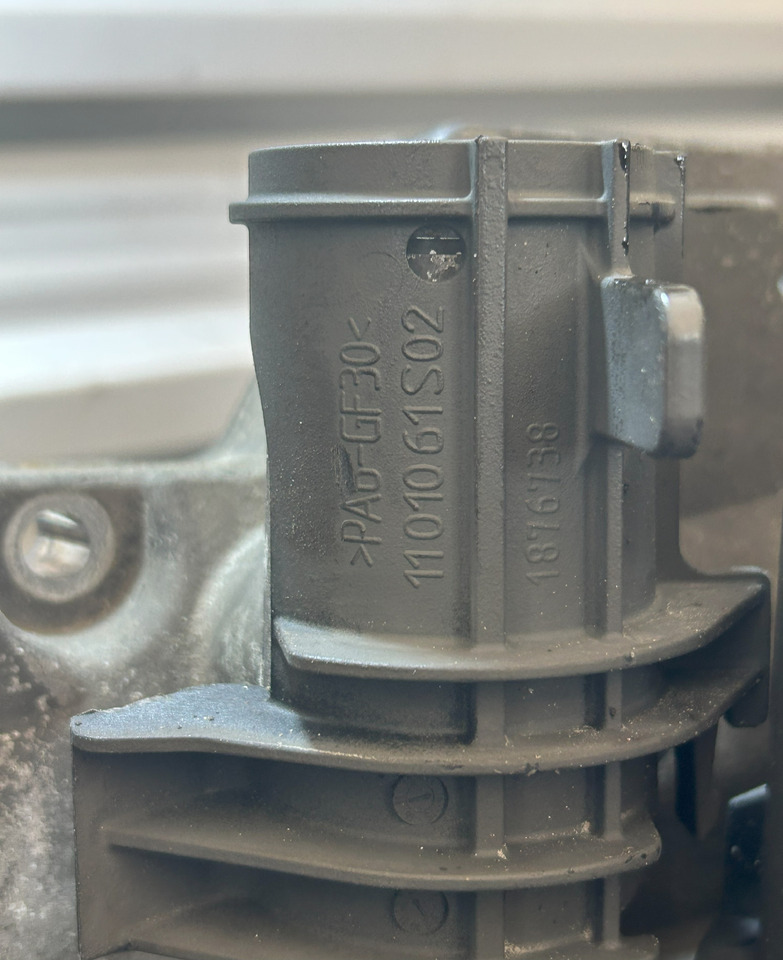 DAF OIL MODULE DAF XF - Oil filter: picture 5 DAF OIL MODULE DAF XF - Oil filter: picture 5