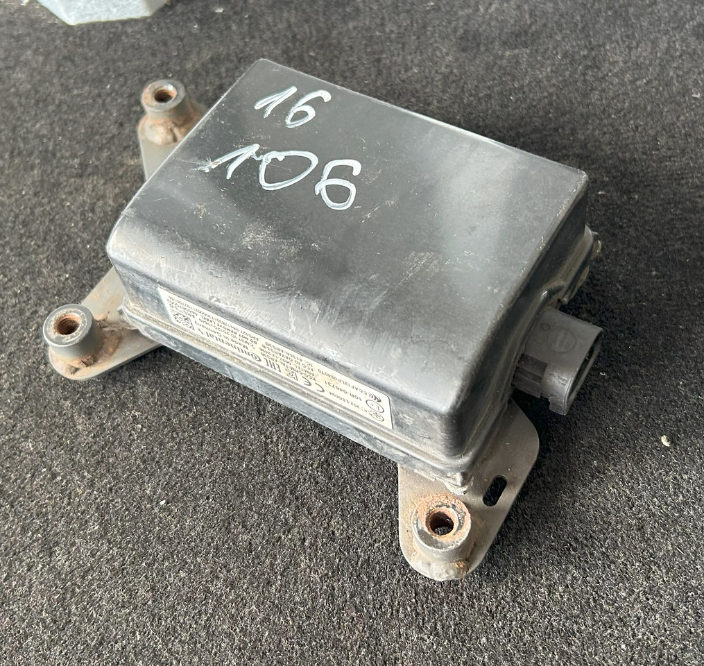 DAF RADAR AKTYWNY ACC2 AEBS DAF XF 106 480 - Electrical system for Truck: picture 4 DAF RADAR AKTYWNY ACC2 AEBS DAF XF 106 480 - Electrical system for Truck: picture 4