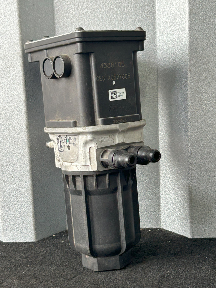 DAF XF 106 480 ADBLUE PUMP 4388105 A052Y605 - Muffler/ Exhaust system for Truck: picture 1 DAF XF 106 480 ADBLUE PUMP 4388105 A052Y605 - Muffler/ Exhaust system for Truck: picture 1