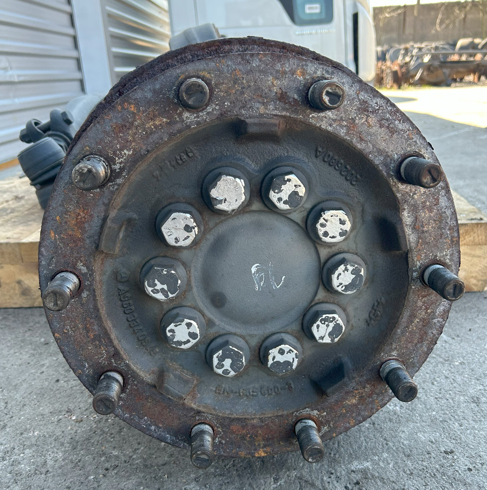 MERCEDES ACTROS MP4   AXLE + HUBS FRONT - Front axle for Truck: picture 4 MERCEDES ACTROS MP4   AXLE + HUBS FRONT - Front axle for Truck: picture 4