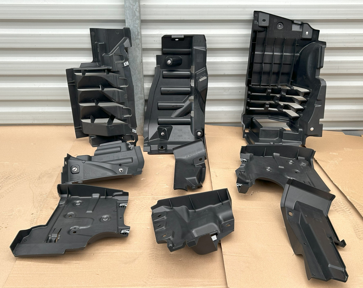 MERCEDES-BENZ ACTROS MP4 MP5 ENGINE SOUNDPROOFING COVER KIT - Body and exterior: picture 2 MERCEDES-BENZ ACTROS MP4 MP5 ENGINE SOUNDPROOFING COVER KIT - Body and exterior: picture 2