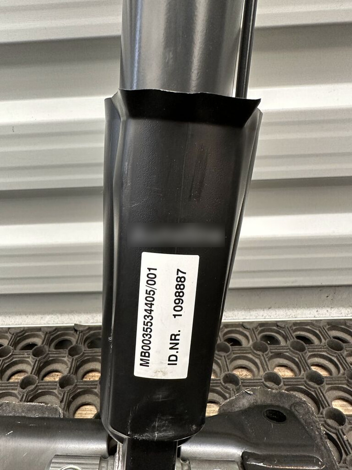 SIŁOWNIK PODNOSZENIA KABINY MB0035534405 ACTROS ATEGO MP4 Mercedes-Benz MB0035534405 truck - Hydraulic cylinder for Truck: picture 2 SIŁOWNIK PODNOSZENIA KABINY MB0035534405 ACTROS ATEGO MP4 Mercedes-Benz MB0035534405 truck - Hydraulic cylinder for Truck: picture 2