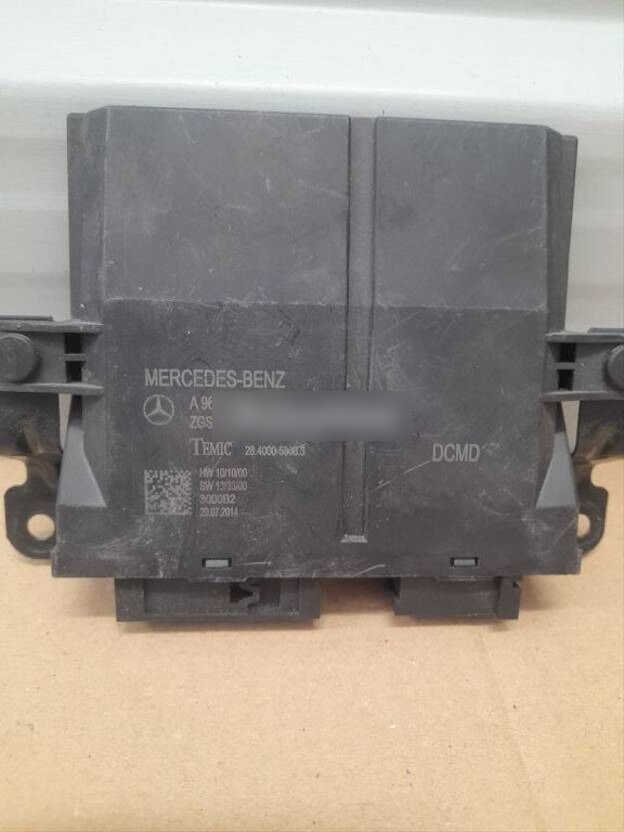 STEROWNIK DRZWI Mercedes-Benz ACTROS MP4 truck - Electrical system for Truck: picture 1 STEROWNIK DRZWI Mercedes-Benz ACTROS MP4 truck - Electrical system for Truck: picture 1