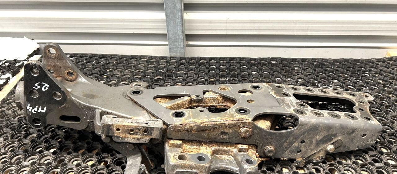 WSPORNIK MOCOWANIE ŁAPA ZACZEPU Mercedes-Benz ACTROS MP4 truck - Suspension for Truck: picture 3 WSPORNIK MOCOWANIE ŁAPA ZACZEPU Mercedes-Benz ACTROS MP4 truck - Suspension for Truck: picture 3