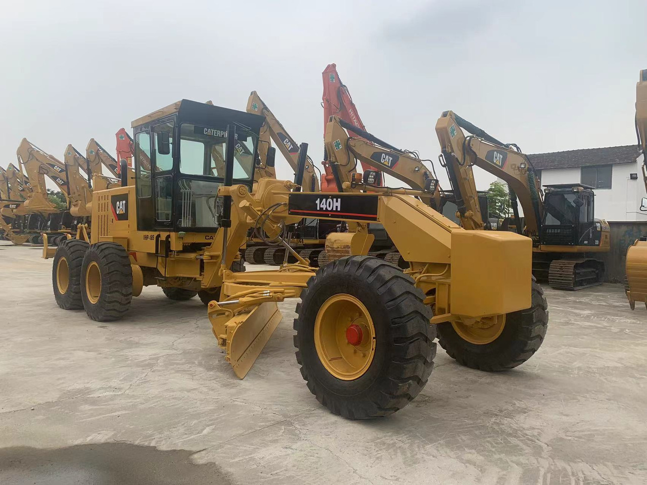 CATERPILLAR Used Motor Grader Original CAT 140H for Sale: 138 kW (185 HP) 3306 Engine, 3.7 m Blade & 14,677 kg Operating Weight - Grader: picture 4 CATERPILLAR Used Motor Grader Original CAT 140H for Sale: 138 kW (185 HP) 3306 Engine, 3.7 m Blade & 14,677 kg Operating Weight - Grader: picture 4
