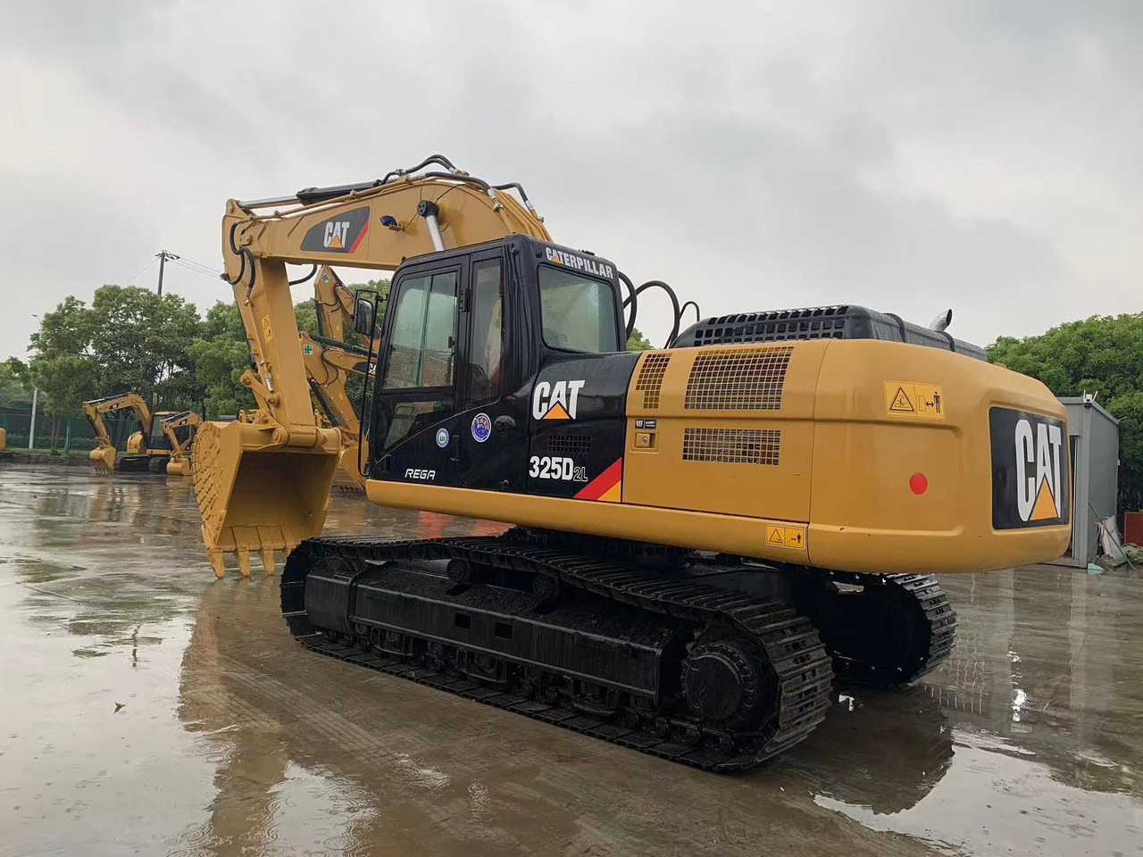 Caterpillar Construction Machine 25 ton Excavator CAT 325D, 325CL, 325BL - Crawler excavator: picture 1 Caterpillar Construction Machine 25 ton Excavator CAT 325D, 325CL, 325BL - Crawler excavator: picture 1