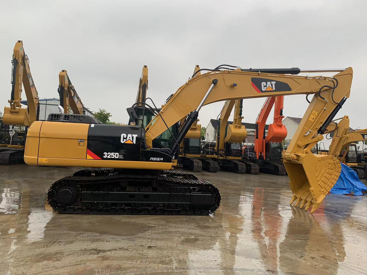 Caterpillar Construction Machine 25 ton Excavator CAT 325D, 325CL, 325BL - Crawler excavator: picture 4 Caterpillar Construction Machine 25 ton Excavator CAT 325D, 325CL, 325BL - Crawler excavator: picture 4