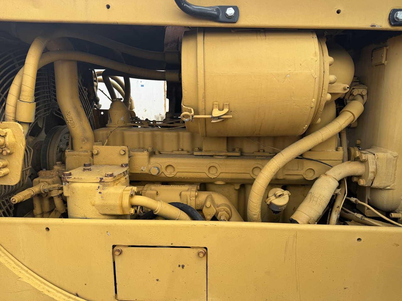 Caterpillar Used Bulldozer CAT D6D Good Price Tracked Tractor - Bulldozer: picture 5 Caterpillar Used Bulldozer CAT D6D Good Price Tracked Tractor - Bulldozer: picture 5