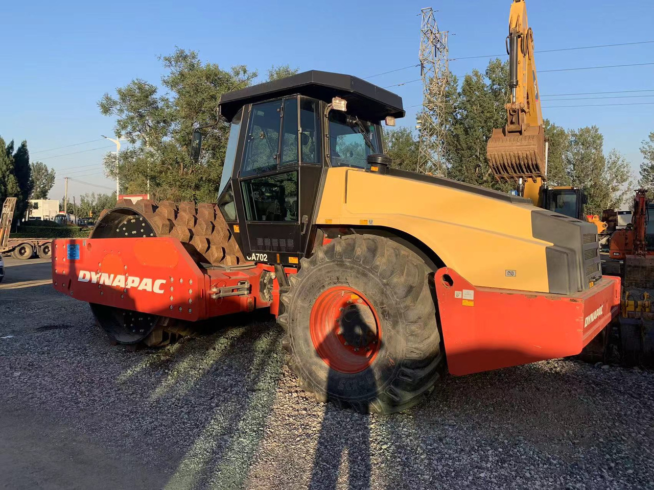 Dynapac CA702 Vibratory Road Roller with Sheepfoot - Compactor: picture 3 Dynapac CA702 Vibratory Road Roller with Sheepfoot - Compactor: picture 3