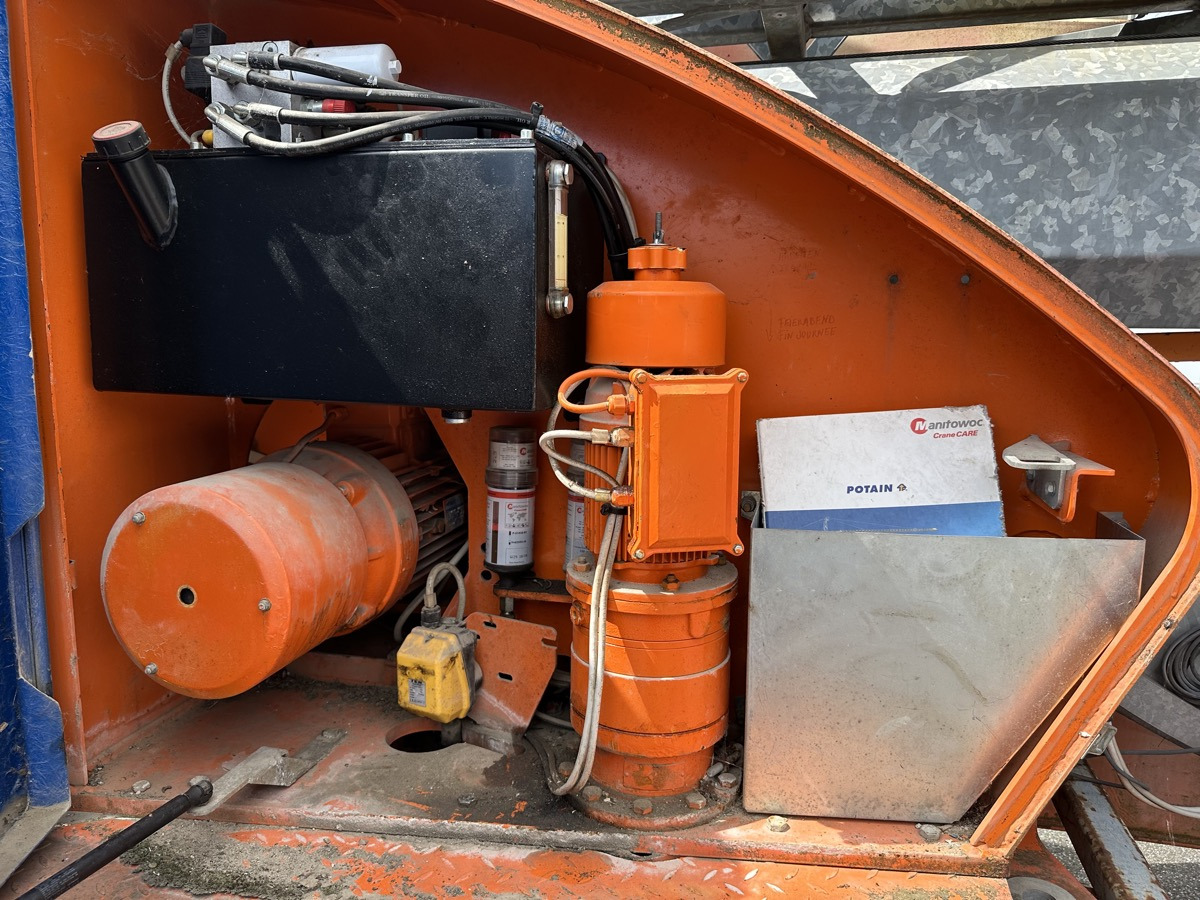 POTAIN IGO 13 - Self-erecting tower crane: picture 3 POTAIN IGO 13 - Self-erecting tower crane: picture 3