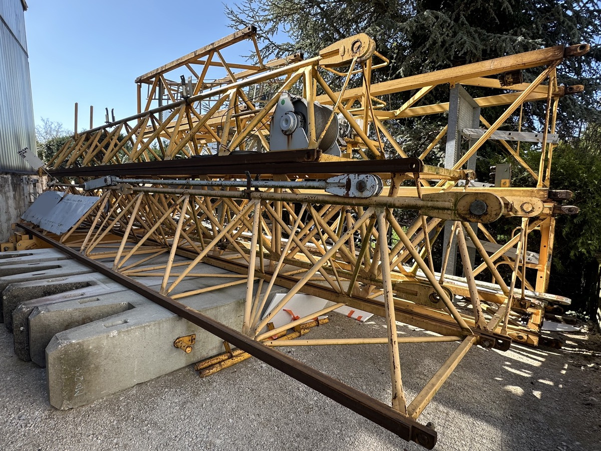 POTAIN MD 235 A J10 - Tower crane: picture 2 POTAIN MD 235 A J10 - Tower crane: picture 2