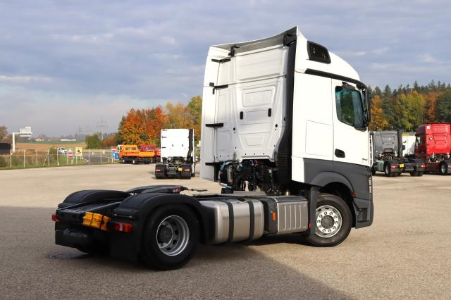 Mercedes-Benz Actros 1842 LS - Tractor unit: picture 3 Mercedes-Benz Actros 1842 LS - Tractor unit: picture 3